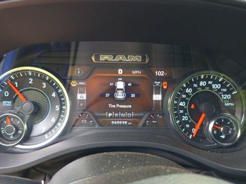 Used 2023 RAM 1500 Laramie AWD/4WD image 8