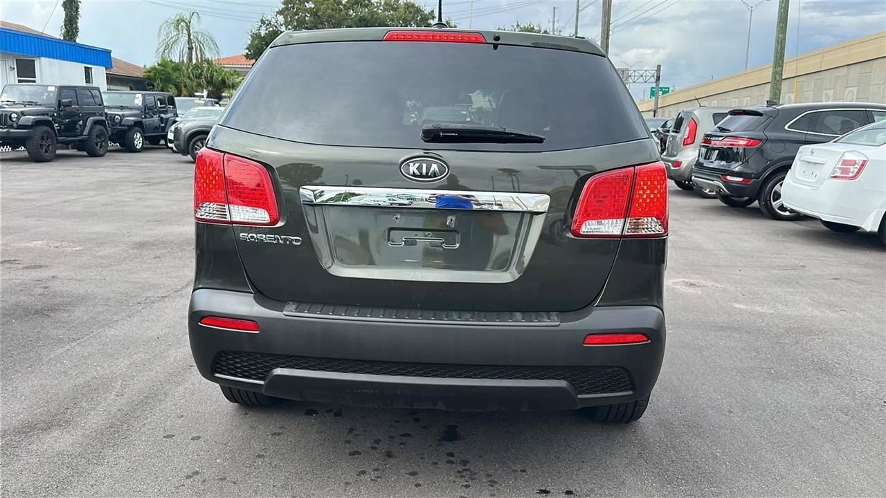 Used 2012 Kia Sorento FWD image 10