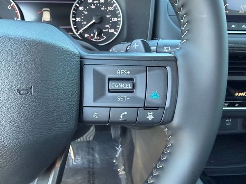 Used 2026 Nissan Rogue SV image 23