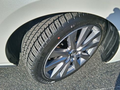 Used 2021 MAZDA MAZDA3 s FWD image 18