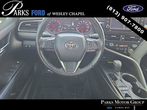 Used 2022 Toyota Camry XSE image 11