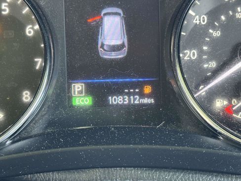 Used 2020 Nissan Rogue S FWD image 20