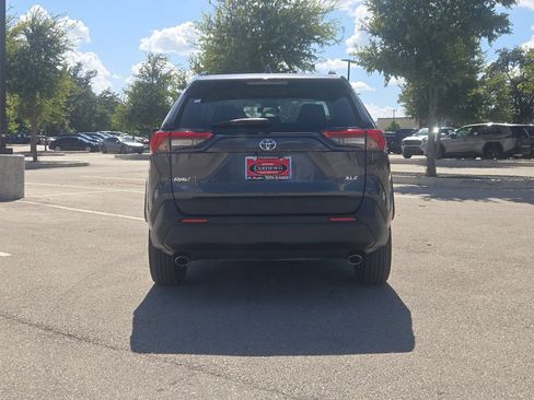 Used 2024 Toyota RAV4 XLE FWD image 4