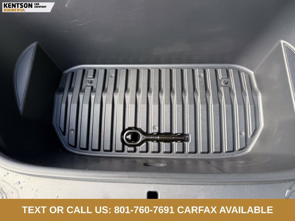 Used 2024 Tesla Model Y Performance AWD/4WD image 35