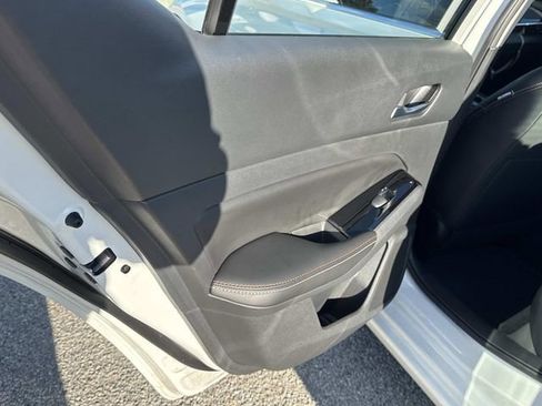 Used 2023 Nissan Altima 2.5 SR w/ SR Premium Package image 18