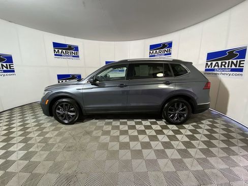 Used 2023 Volkswagen Tiguan SE AWD/4WD image 10