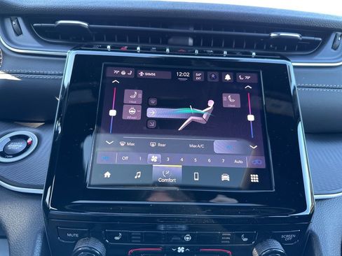 New 2025 Jeep Grand Cherokee Altitude image 69