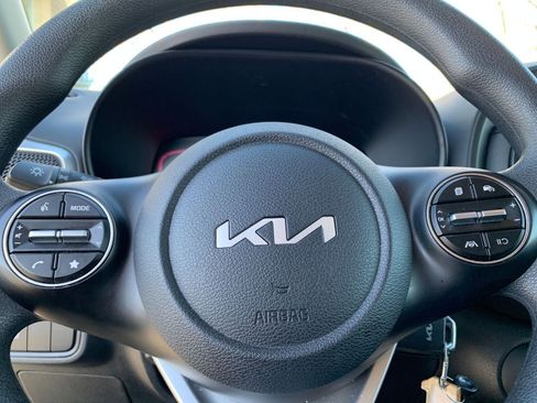 Used 2025 Kia Soul LX w/ LX Technology Package image 25