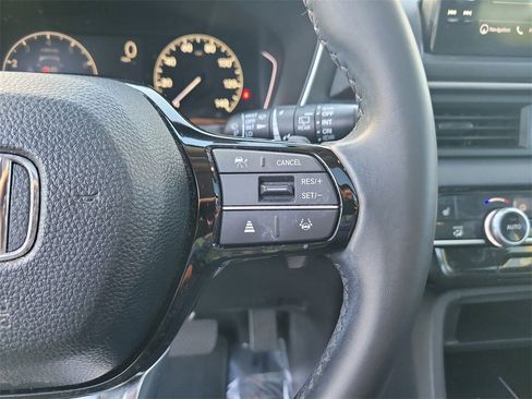 Used 2023 Honda Pilot Touring image 21