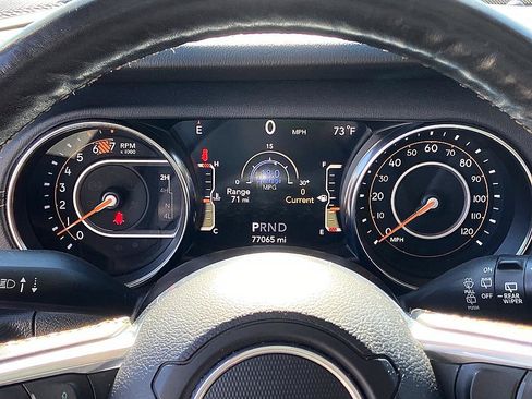 Used 2022 Jeep Wrangler Unlimited Sahara AWD/4WD image 14