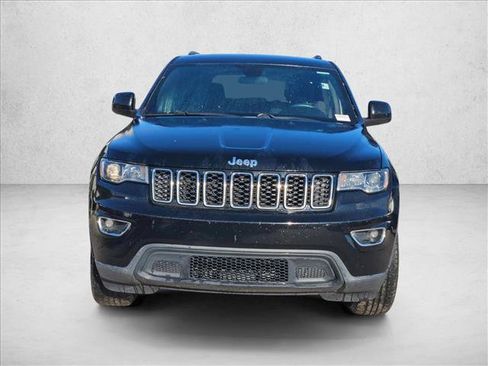 Used 2018 Jeep Grand Cherokee Laredo image 2