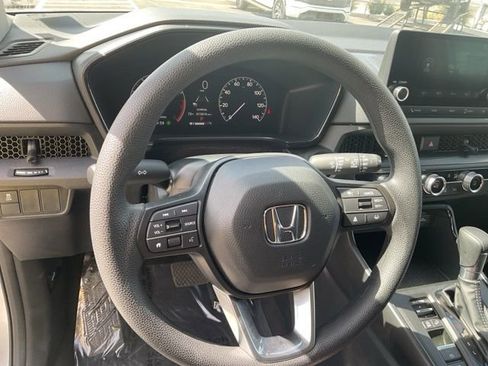 Used 2025 Honda CR-V LX image 18