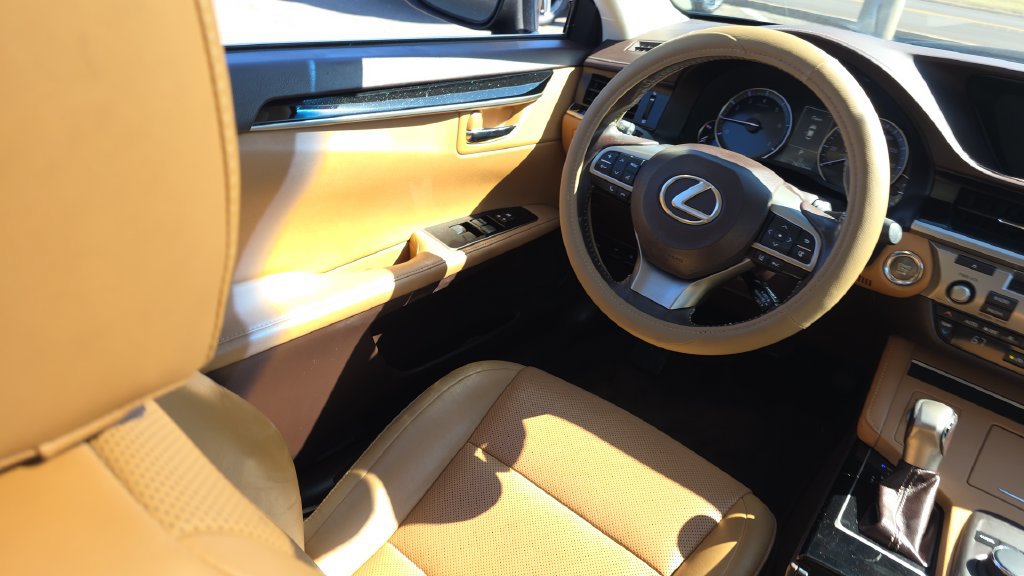 Used 2017 Lexus ES 350 w/ Accessory Package 2 FWD image 26