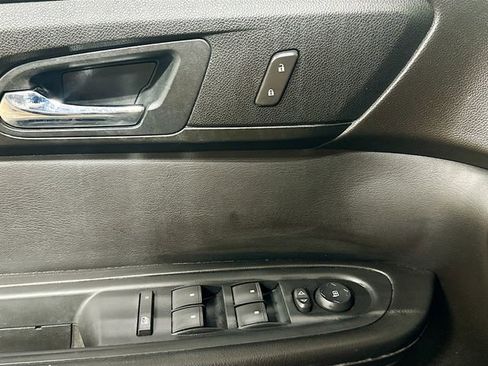 Used 2014 GMC Acadia SLE image 17