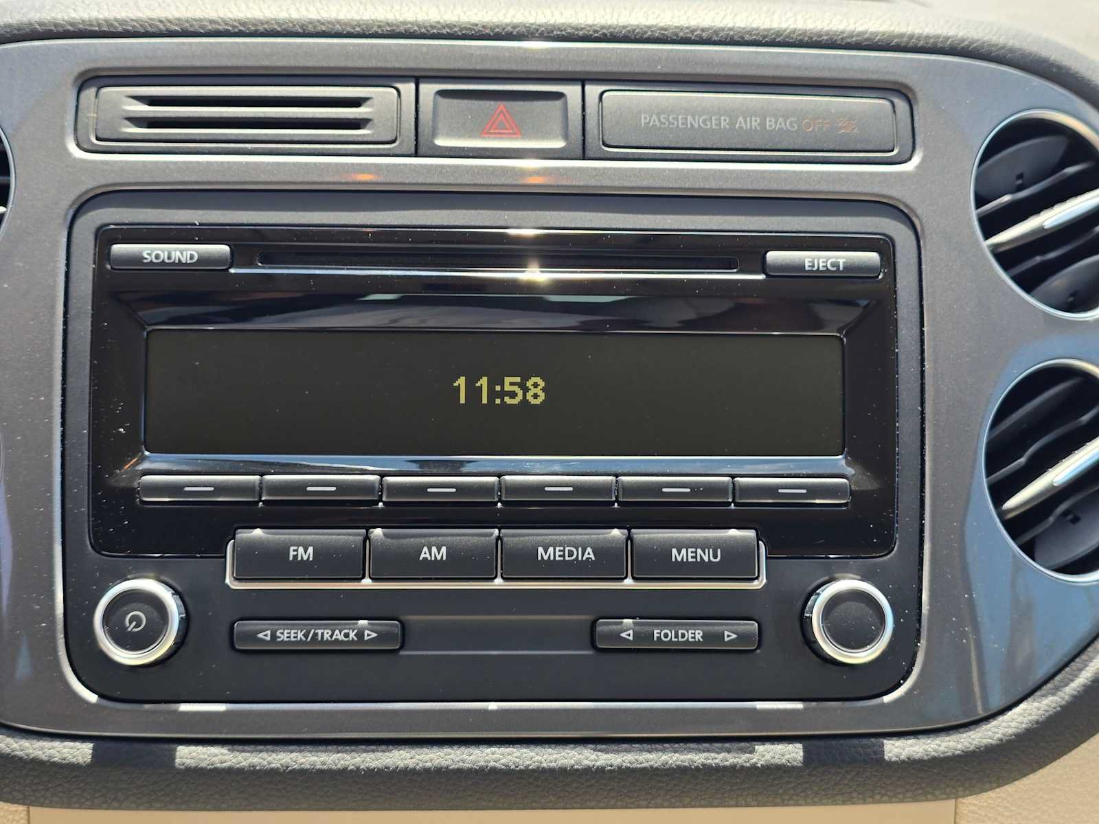 Used 2014 Volkswagen Tiguan SE FWD image 27