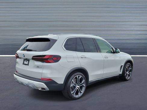 Used 2026 BMW X5 sDrive40i RWD image 3