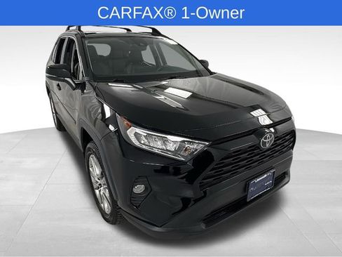 Used 2019 Toyota RAV4 XLE Premium image 1