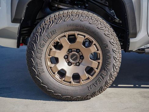 New 2026 Toyota Tacoma image 5