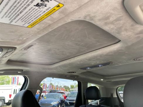 Used 2022 Kia Telluride SX w/ SX Prestige Package image 24