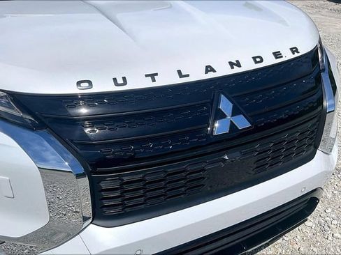 Used 2023 Mitsubishi Outlander SE Black Edition AWD/4WD image 30