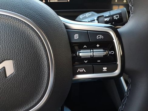 New 2026 Kia Carnival FWD image 22