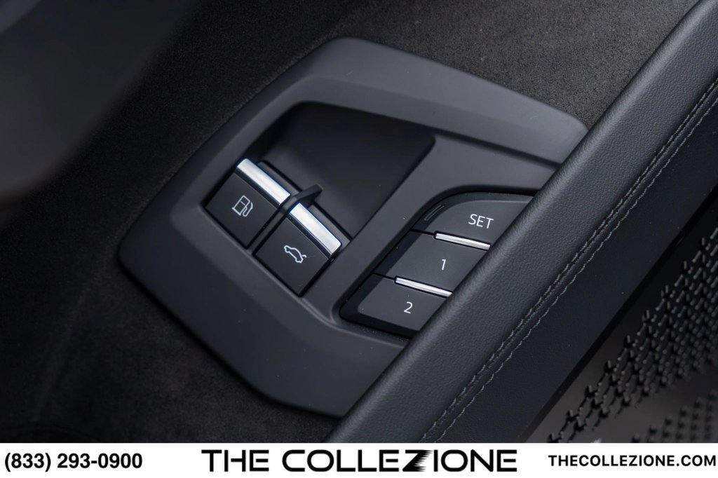 Used 2026 Lamborghini Urus SE AWD/4WD image 56