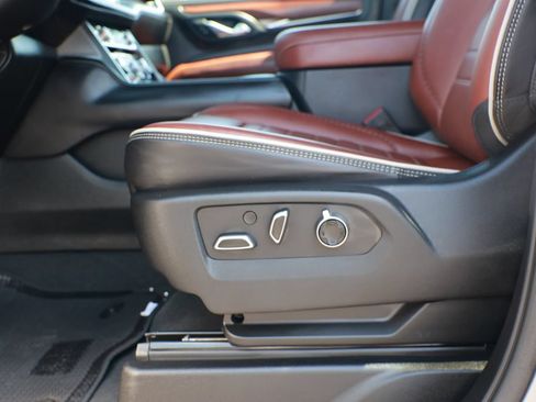 Used 2023 GMC Yukon Denali Ultimate AWD/4WD image 23