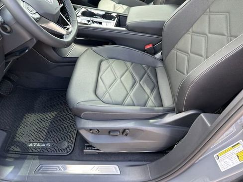 New 2026 Volkswagen Atlas SE image 11