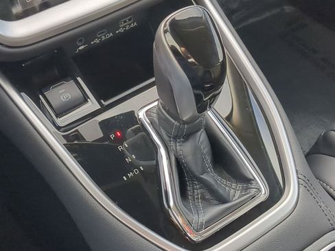 Certified 2025 Subaru Legacy Limited image 14