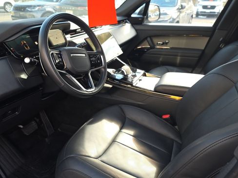Used 2024 Land Rover Range Rover Sport SE AWD/4WD image 11