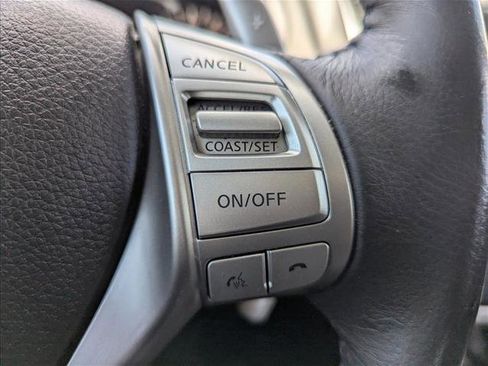 Used 2017 Nissan Altima 2.5 SR FWD image 14