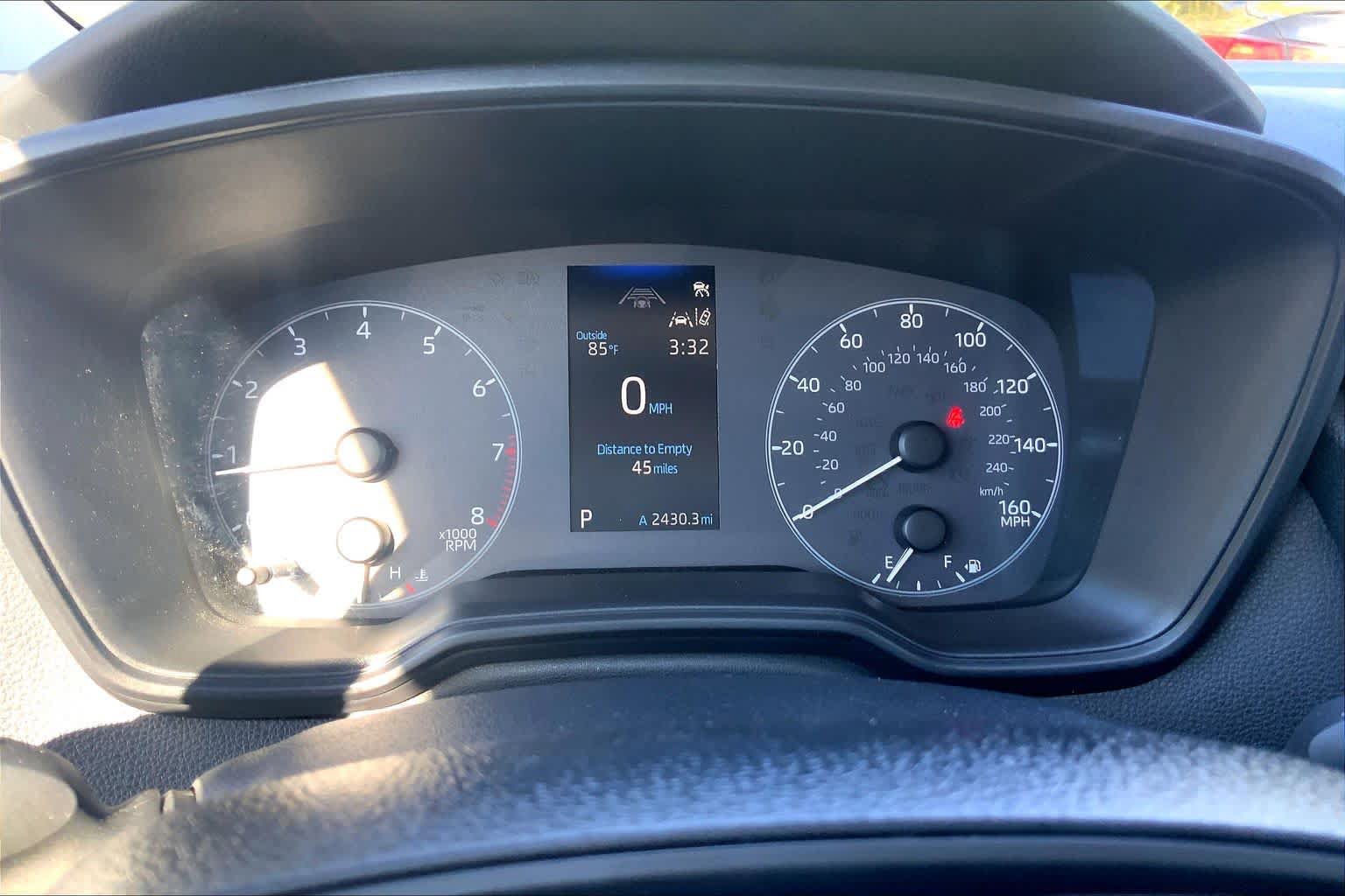 Used 2025 Toyota Corolla LE FWD image 25