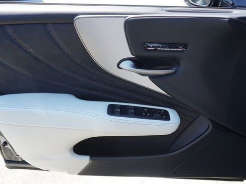 Used 2021 Lexus LS 500 F Sport w/ Dynamic Handling Package RWD image 22
