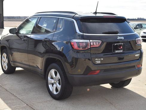 Used 2018 Jeep Compass Latitude w/ Popular Equipment Group image 5