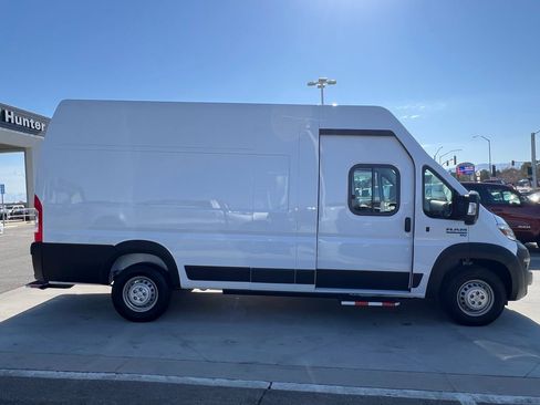 New 2024 RAM ProMaster 3500 w/ Delivery Van Package image 6