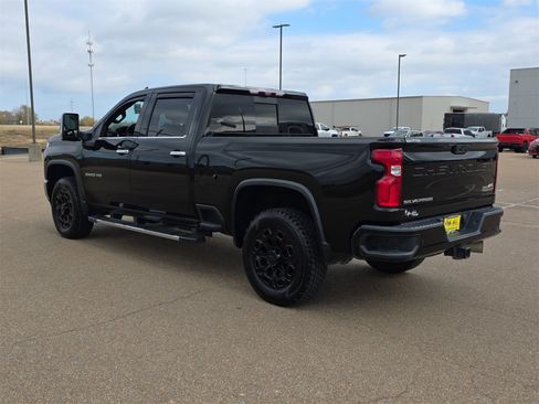 Used 2021 Chevrolet Silverado 2500 High Country w/ Z71 Off-Road Package image 6