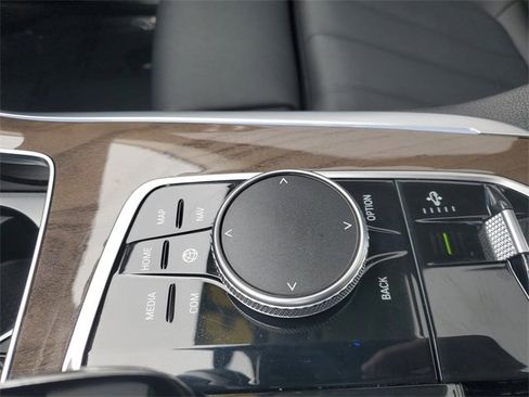 Used 2020 BMW X7 xDrive40i w/ Parking Assistance Package image 31