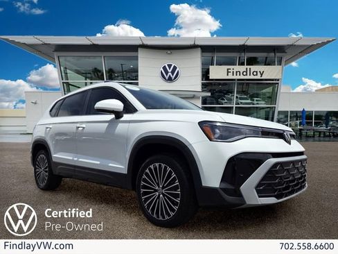 Certified 2025 Volkswagen Taos SE FWD image 1