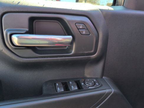 New 2026 Chevrolet Silverado 1500 Custom Trail Boss w/ LPO, Dark Essentials Package AWD/4WD image 18