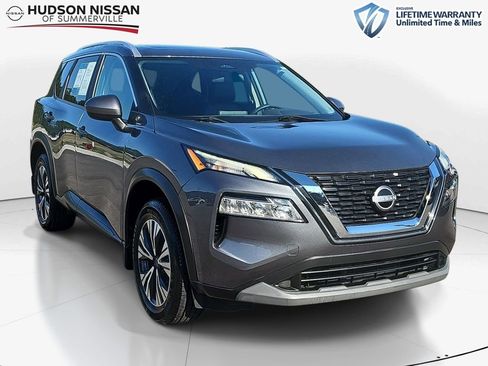Used 2023 Nissan Rogue SV w/ SV Premium B Package FWD image 1