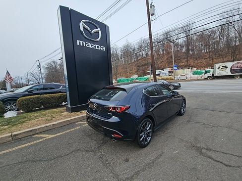 Used 2022 MAZDA MAZDA3 s image 7