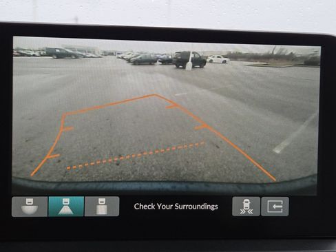 Used 2023 Honda Pilot Touring image 8