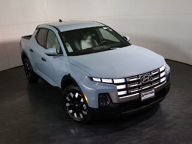 Used 2025 Hyundai Santa Cruz SE AWD/4WD image 7