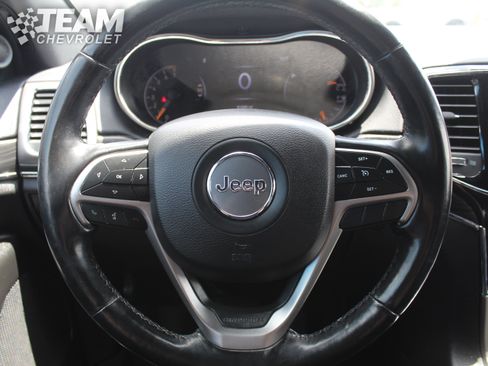 Used 2019 Jeep Grand Cherokee Limited AWD/4WD image 14
