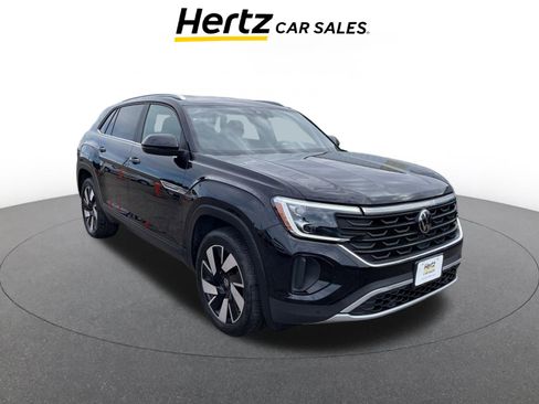 Used 2025 Volkswagen Atlas Cross Sport SE image 1