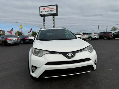 Used 2016 Toyota RAV4 XLE AWD/4WD image 11