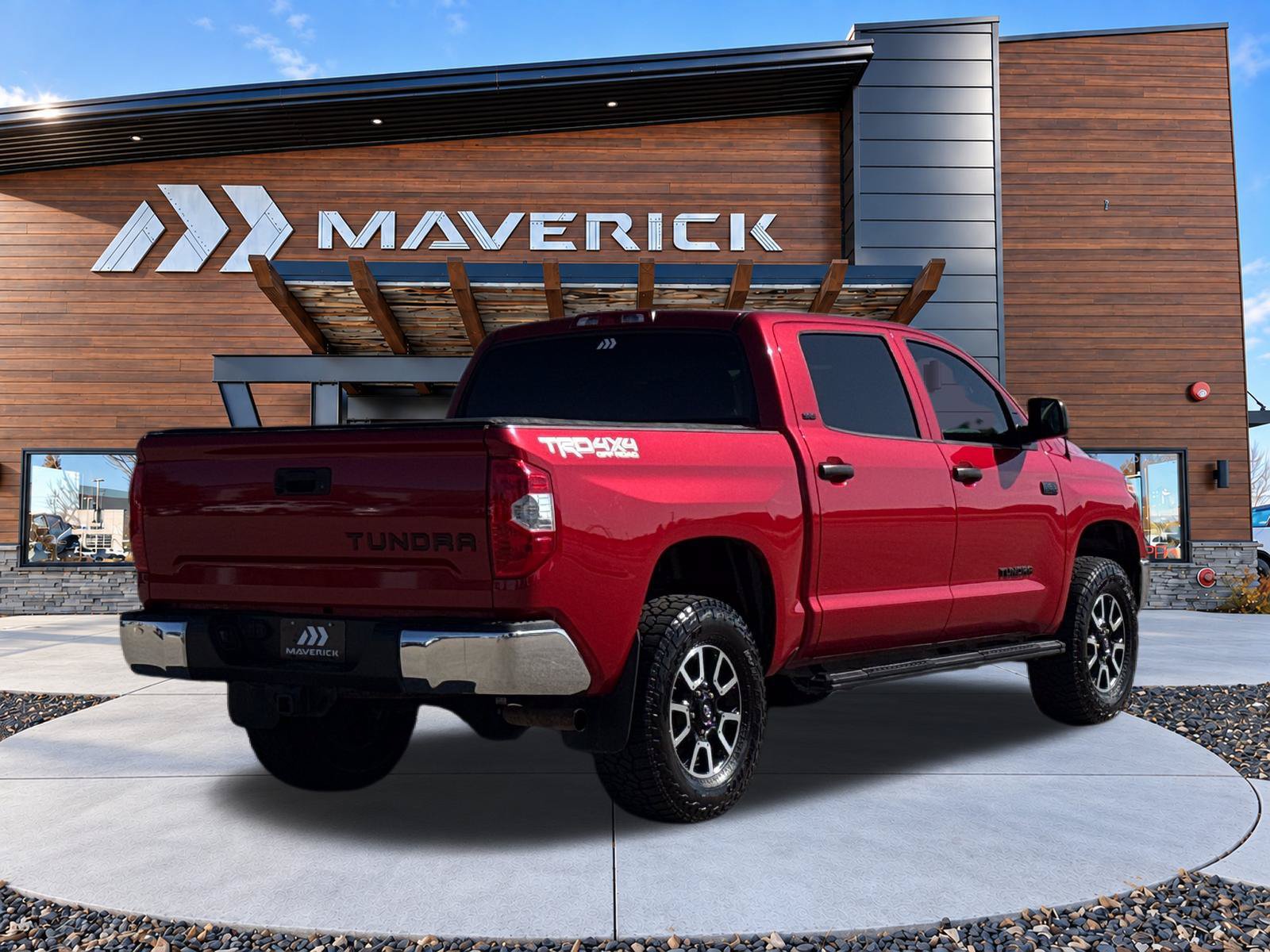 Used 2018 Toyota Tundra SR5 w/ TRD Off Road Package AWD/4WD image 13
