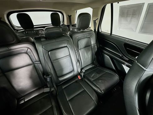 Used 2020 Lincoln Aviator Reserve w/ Equipment Group 202A AWD/4WD image 14