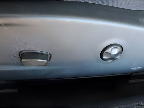 Used 2021 Dodge Challenger SXT w/ Blacktop Package image 20