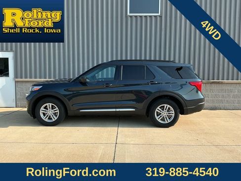 Used 2024 Ford Explorer XLT w/ Equipment Group 202A AWD/4WD image 2